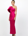 ELANOR DRAMATIC ONE SHOULDER MIDAXI B79D22L
