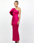 ELANOR DRAMATIC ONE SHOULDER MIDAXI B79D22L
