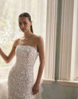 SILVANA STRAPLESS
GOWN IN WHITE/SILVER