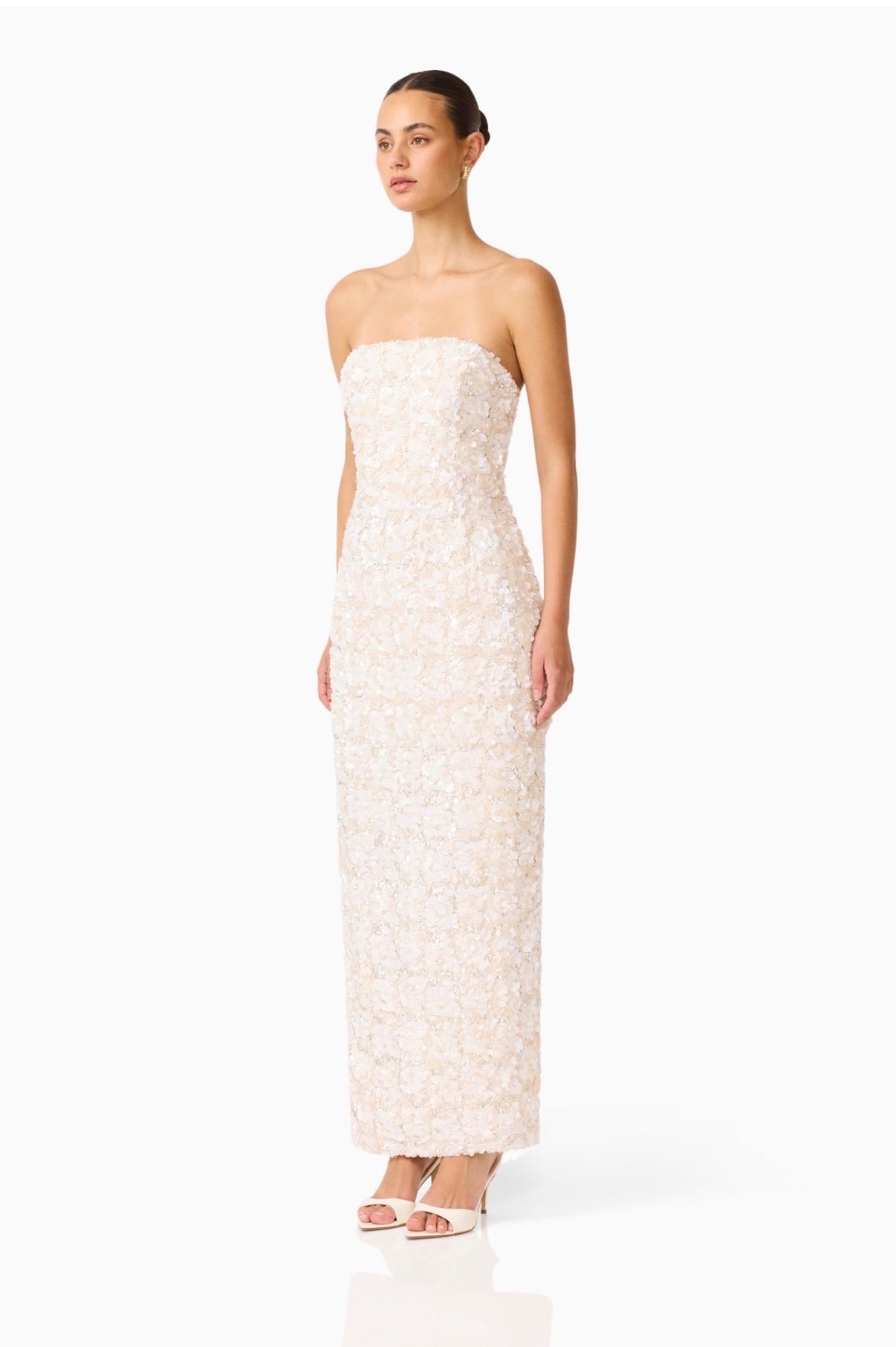 SILVANA STRAPLESS
GOWN IN WHITE/SILVER