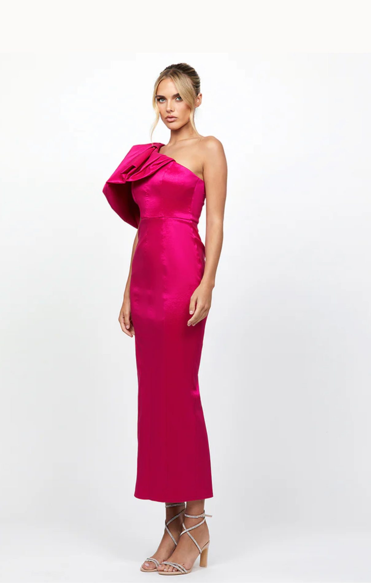 ELANOR DRAMATIC ONE SHOULDER MIDAXI B79D22L