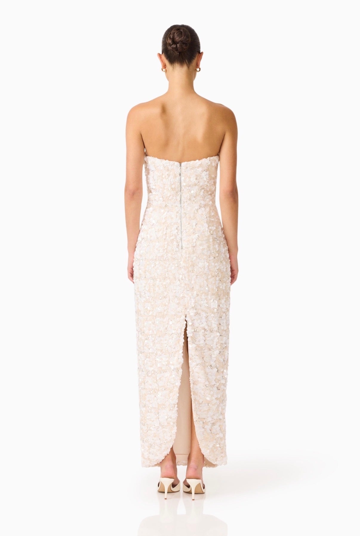 SILVANA STRAPLESS
GOWN IN WHITE/SILVER