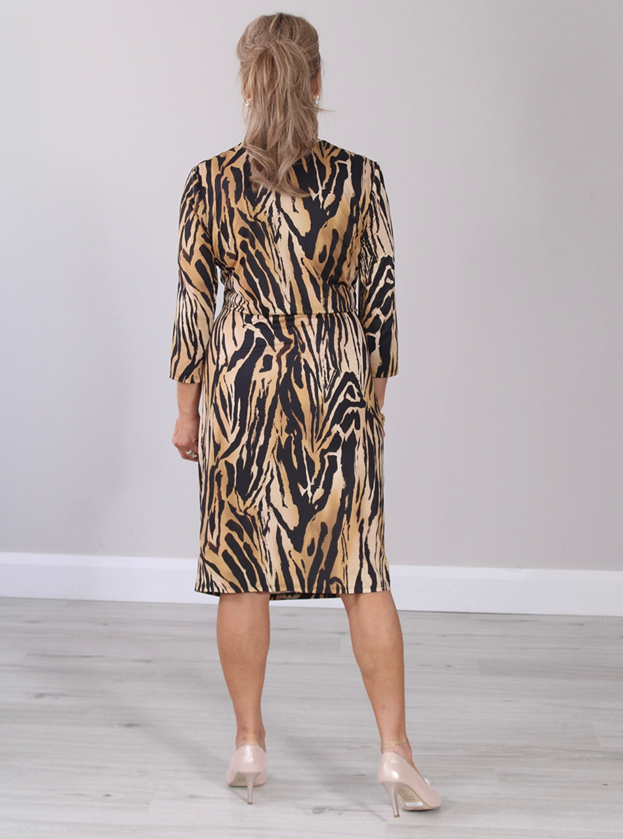 253309 leopard cocktail midi dress