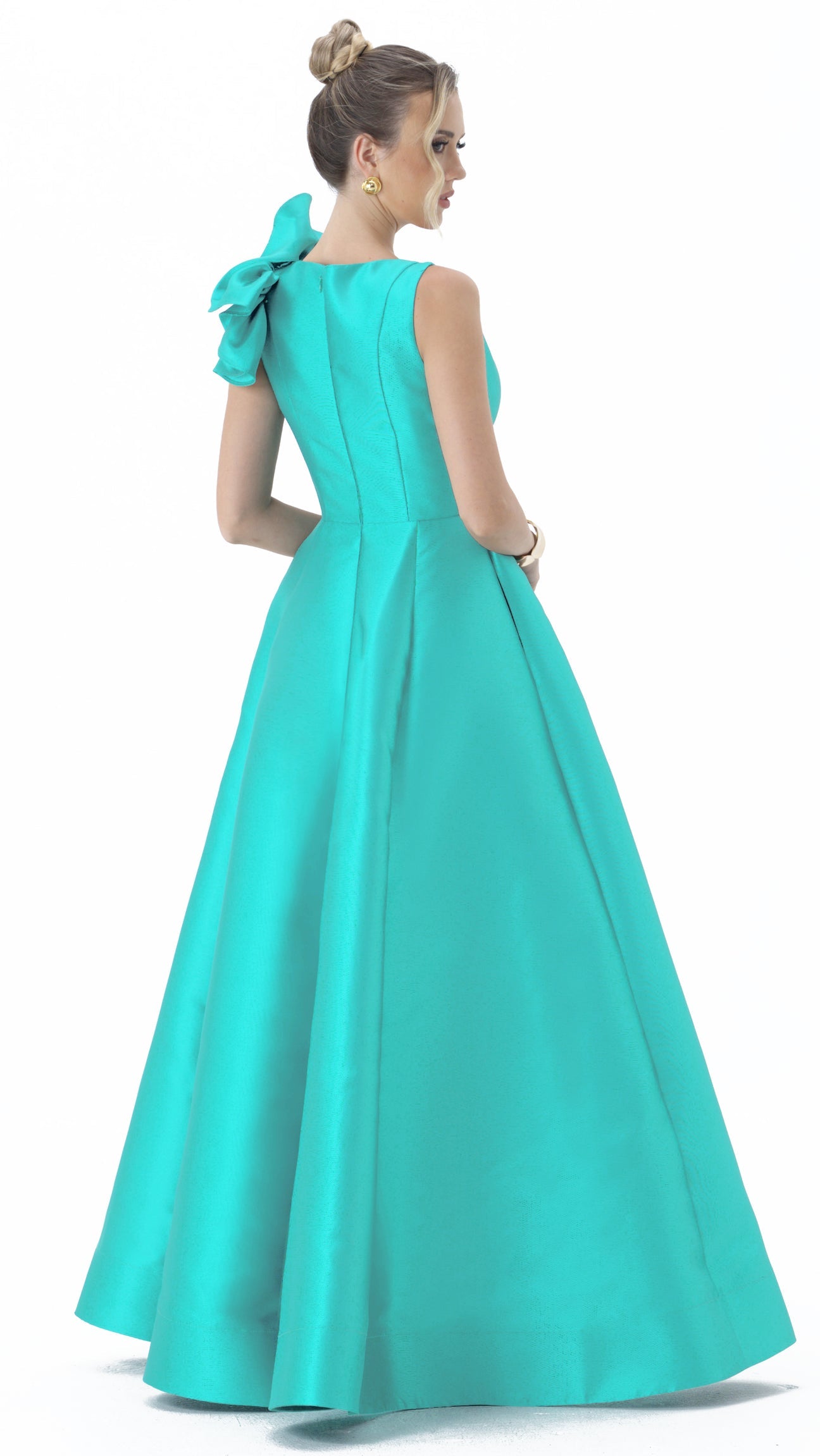 Mirella Vneck Ruffle Gown