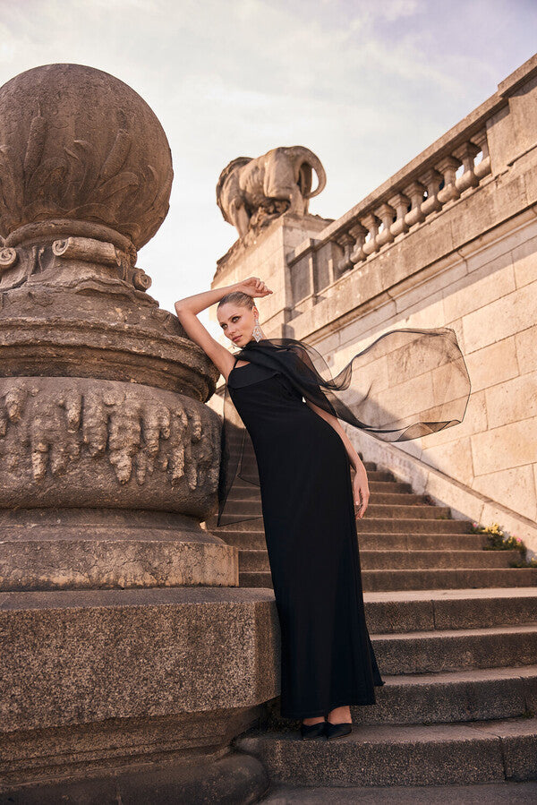 FRANK LYMAN
ELEGANT OFF-SHOULDER SHEATH DRESS STYLE 269195