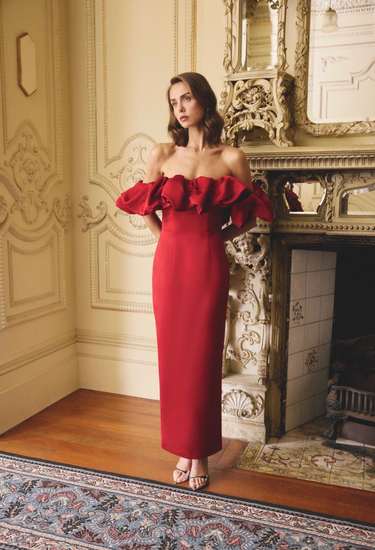 LUCETTA OFF SHOULDER COLUMN GOWN IN RED