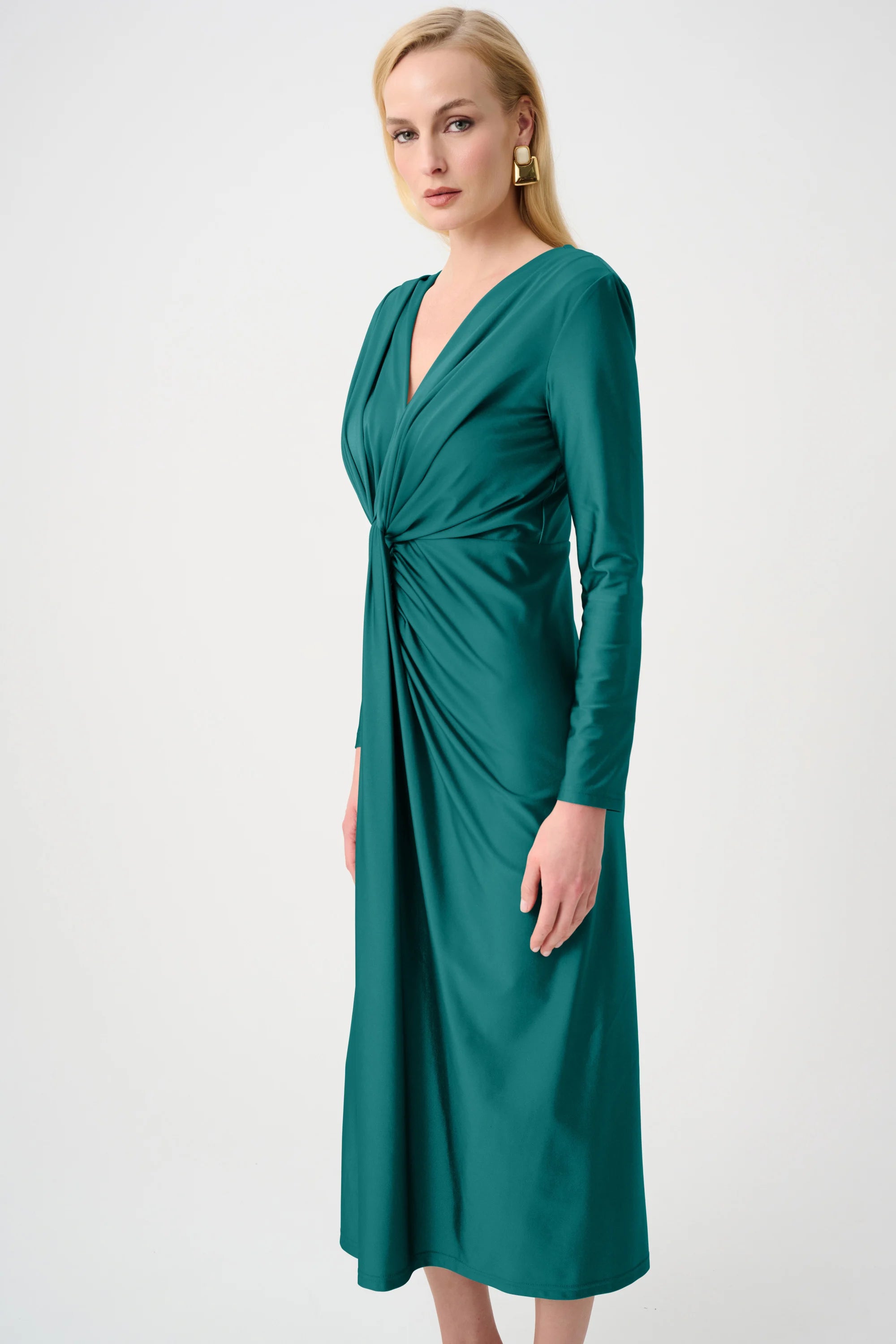 Signature | Satin Effect Knit Draped V-Neck Sheath Dress
253714F26 Re stocked new colour