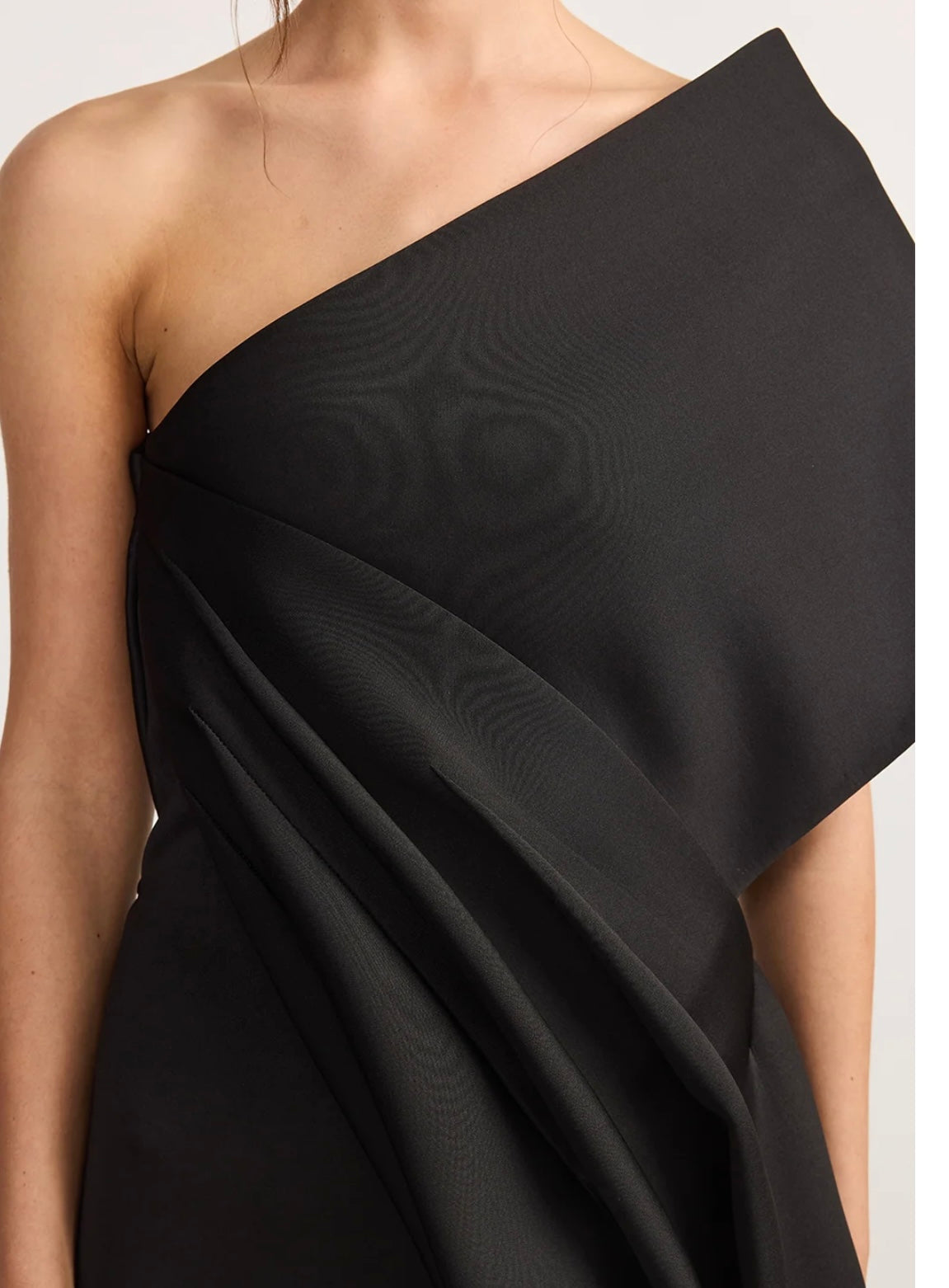 ELIO GOWN BLACK